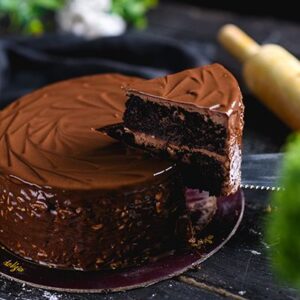 Ferrero Classic Cake-Delizia-Karachi