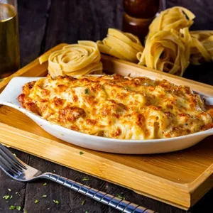 Fettuccine Alfredo Pasta cheezious